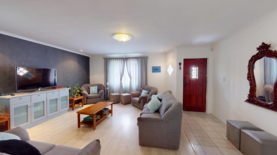 4 Bedroom Property for Sale in Balvenie Western Cape